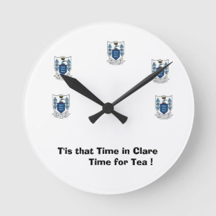 Horloge Ronde Étaient sur Clare Time-Time pour un Cuppa.