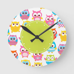 Horloge Ronde Étiquette mignon de vert de hiboux de Litte
