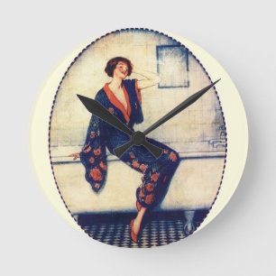 Horloge Ronde Femme vintage dans la salle de bain