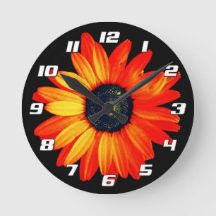Horloge Ronde Fleur marguerite avec pétales orange avec chiffres