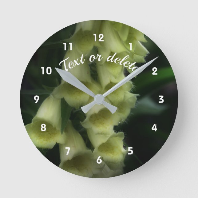 Horloge Ronde Fleurs Foxglove blanches personnalisées (Recto)