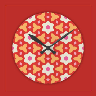 Horloge Ronde Fleurs modernes sur fond floral géométrique rouge 