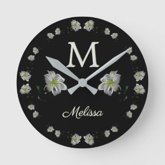 Horloge Ronde Floral de Lilies blanches élégantes