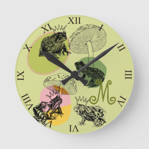 Horloge Ronde Frogcore et Champignons Aiment Monogramme esthétiq
