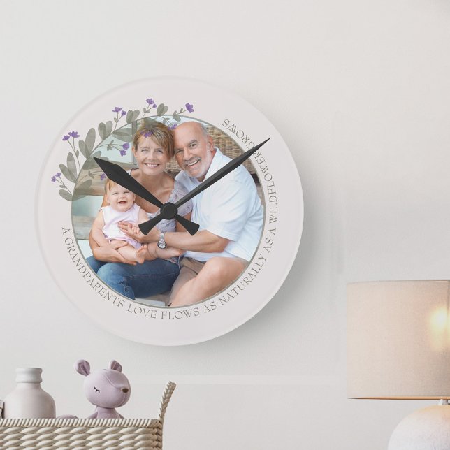 Horloge Ronde Grand-parents Photo Violet Fleur sauvage Floral Ca (Photo gift for grandparents - or you can customize the poem for anyone!)