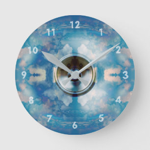 Horloge Ronde Haut-parleur de musique et ciel bleu nuageux