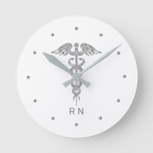Horloge Ronde Infirmière monogramme caducée gris argent sur blan