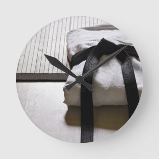 Horloge Ronde Judo Gi sur le tapis Tatami