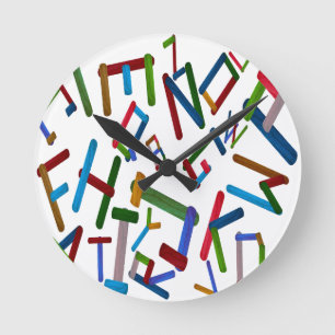 Horloge Ronde Lettres colorées de bois crème glacée isoler