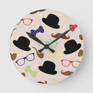 Horloge Ronde Lunettes, Casquettes et moustache