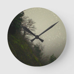 Horloge Ronde Magical Mist Forest Hill