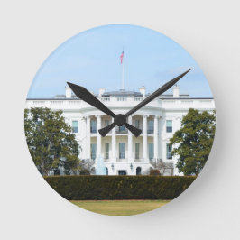 Horloge Ronde Maison Blanche De La Pelouse
