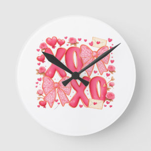 Horloge Ronde Mignon XOXO Saint-Valentin Nœuds Cœurs Rose Coquet