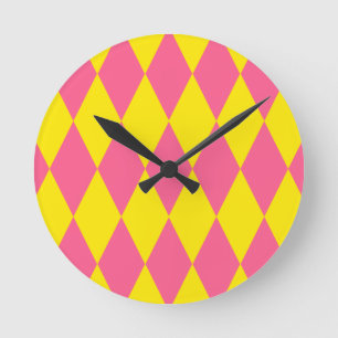 Horloge Ronde Motif à carreaux Harlequin rose et jaune 