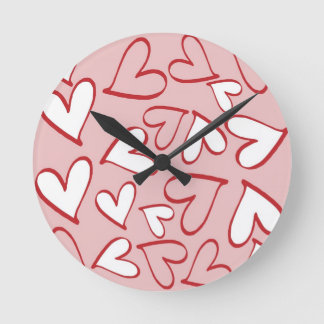 Horloge Ronde Motif des Coeurs épars