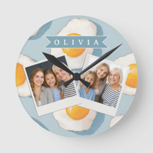 Horloge Ronde Motif d'oeuf frit personnalisé amusant bleu drôle