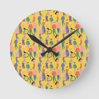 Horloge Ronde Motif Out and About People