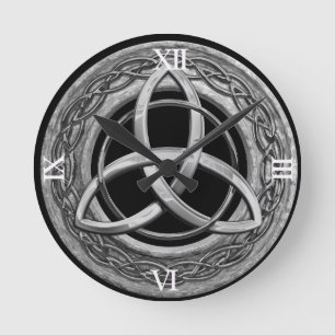 Horloge Ronde Noeud celtique de trinité en métal