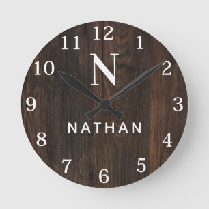 Horloge Ronde Nom de la texture du bois personnalisé Monogramme
