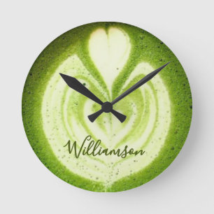 Horloge Ronde Nom personnalisé Amateur de Matcha Latte Thé Vert 