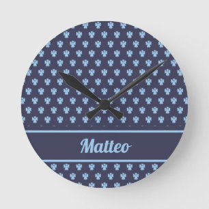 Horloge Ronde Nom personnalisé du motif d'ange bleu marine