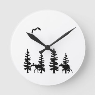 Horloge Ronde Nordic style pine trees silhouettes moose in black