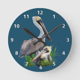 Horloge Ronde Paire de pélicans Brown, personnalisable