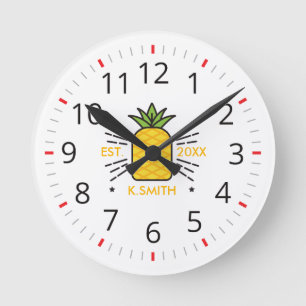 Horloge Ronde  Personnalisable.Monogramme. Fruits mignons. Anan
