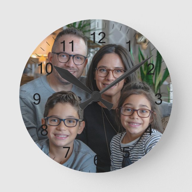 Horloge Ronde Personnalisez votre propre photo de famille person (Recto)