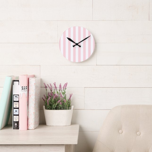 Horloge Ronde Pink & White Stripe Clock (Salle de lecture)