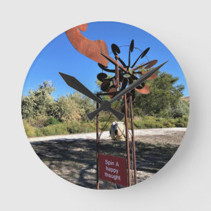 Horloge Ronde Pique une bonne pensée, un signe amusant