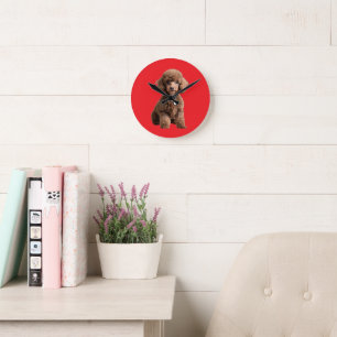 Horloge Ronde Poodle Chic” – Sac bandoulière pelucheux en forme