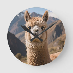 Horloge Ronde Portrait de lama curieux de la montagne