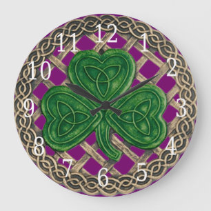 Horloge ronde Purple Shamrock et nœuds celtiques