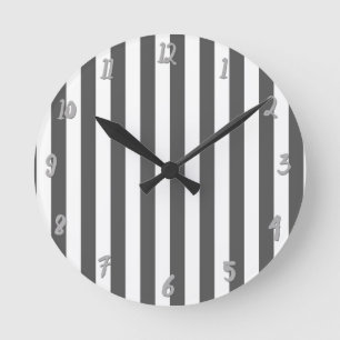 Horloge Ronde Rayures verticales grises et blanches Personnalisé