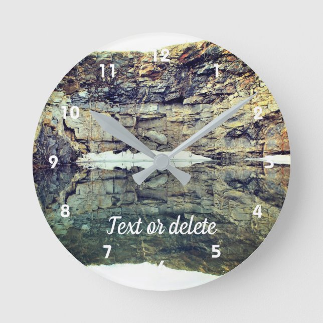 Horloge Ronde Réflections de Rock Cliff In Pond 3 Personalized (Recto)