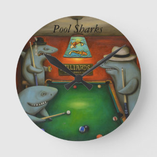 Horloge Ronde Requins de piscine avec le lettrage