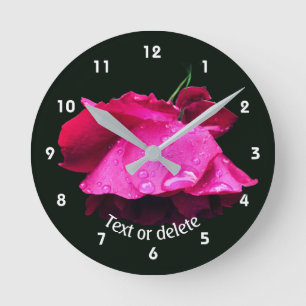 Horloge Ronde Rose rouge personnalisée gouttes de pluie