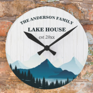 Horloge Ronde Rustique White Wood Personnalisé Nom de famille La