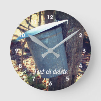 Horloge Ronde Sceau de sirop d'érable sur arbre personnalisé