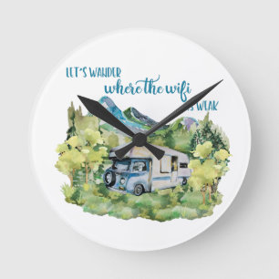 Horloge Ronde Scène de camping de l'aquarelle rv Motorhome
