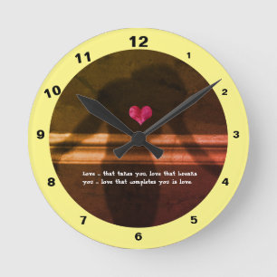 Horloge Ronde Silhouette of Woman, Flower Hearth & Love Text