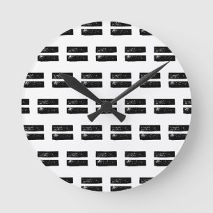 Horloge Ronde Symbole de mathématiques "égal" noir et blanc Lino