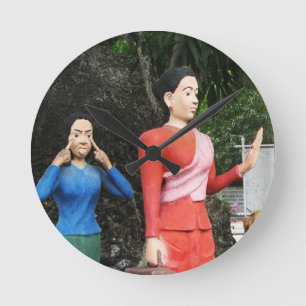 Horloge Ronde Tirer Les Visages Derrière Le Dos