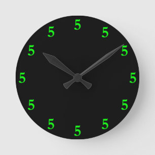 Horloge Ronde Vert Citron Five o'Clock Somewhere sur Noir