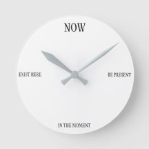 Vivez dans l'horloge du moment