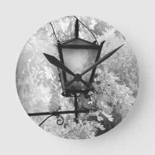 Horloge Ronde Vue noir et blanc d'une applique d'éclairage