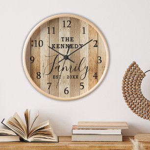 Horloge Rustic Brown Wood Farmhouse Nom de famille