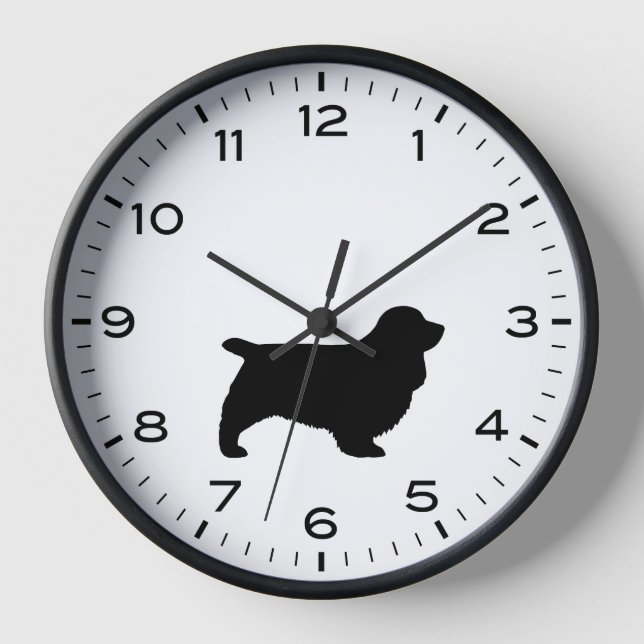 Horloge Silhouette Spaniel Sussex avec chiffres et minutes (Recto)