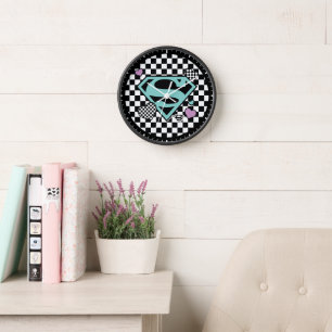 Horloge Skater Girl Supergirl Coeurs S-Shield